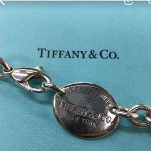 Authentic Tiffany choker necklace with dustbag.